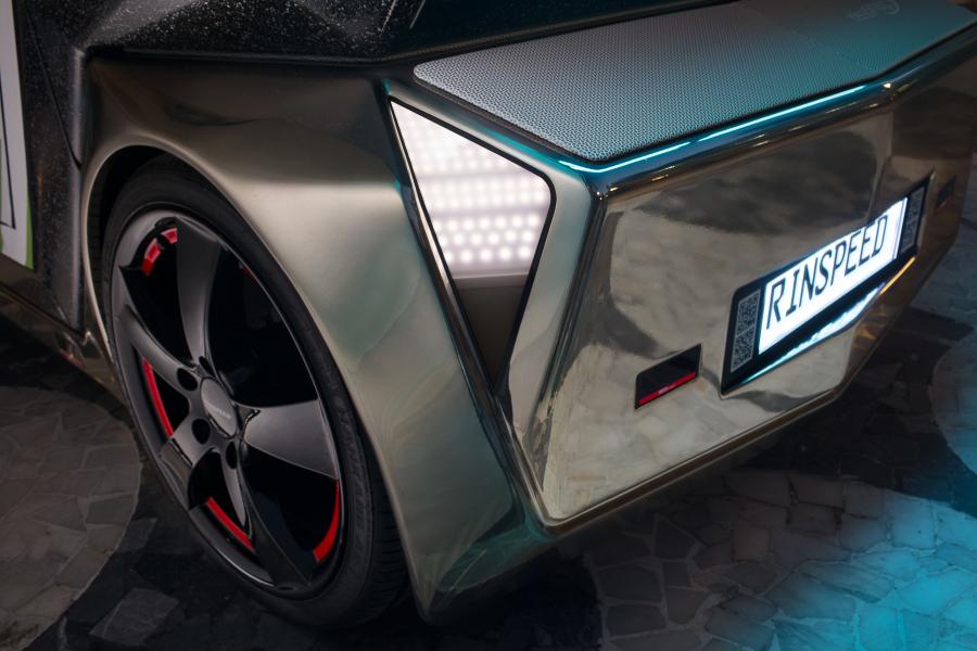 Детали экстерьера Rinspeed microSnap 2019 года  (фото 28 из 32)